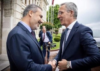 Dışişleri Bakanı Fidan, NATO Genel Sekreteri Stoltenberg ile bir ortaya geldi