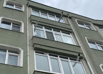 Edirne’de pencere sinekliğine yaslanan çocuk 3’üncü kattan düştü