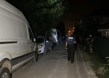 Elektrik kablosu koptu | Patlama sesi mahalleliyi sokağa döktü