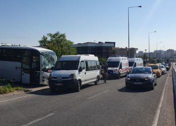 Emekçi servisleri çarpıştı: 14 yaralı