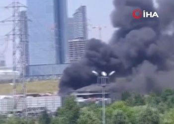 Esenyurt’ta belediyeye ilişkin bakım tesisinde yangın