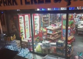 Esenyurt’ta iş yerine silahlı hücum: 2 meyyit, 1 yaralı