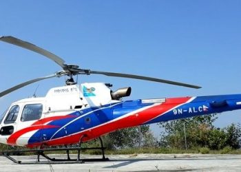 Everest Dağı’ndan dönen helikopter düştü: 6 meyyit