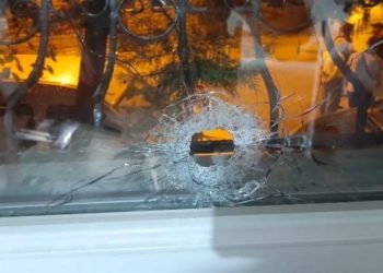 Eyüpsultan’da silahlı arbede: Mermiler mesken, iş yeri ve arabaya isabet etti