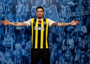 Fenerbahçe transferini resmen açıkladı