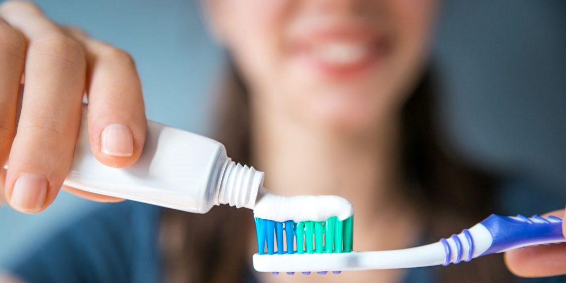 Gece uykusundan evvel diş fırçalamamak kalp hastalığı riskini artırıyor