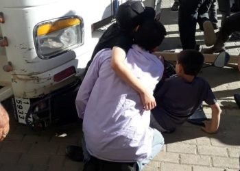 Geri hareket yapan hafriyat kamyonu baba ve 2 çocuğunu ezdi