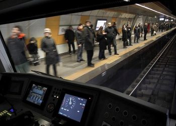 Hisarüstü Metro Çizgisi’nde teknik arıza: Seferler yapılamıyor