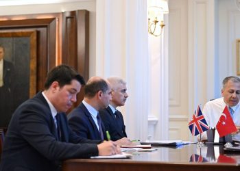 İçişleri Bakanı Yerlikaya, İngiliz mevkidaşı ile telefonda görüştü