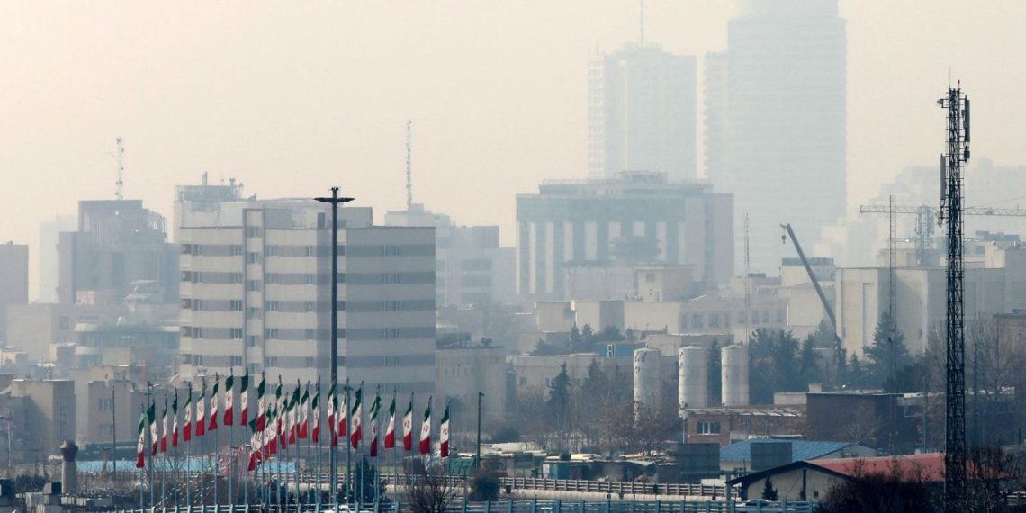 İran’da hava kirliliği nedeniyle devlet kurumları tatil edildi