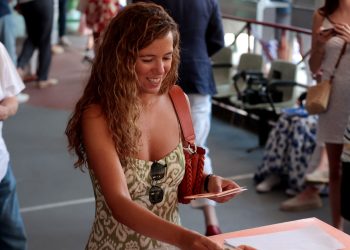 İspanya’da anket sonuçlarına göre seçimin galibi aşikâr oldu