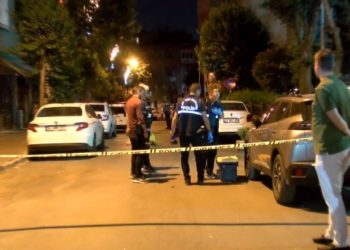 İstanbul’da arbedeyi ayıran polis memuru bacağından vuruldu