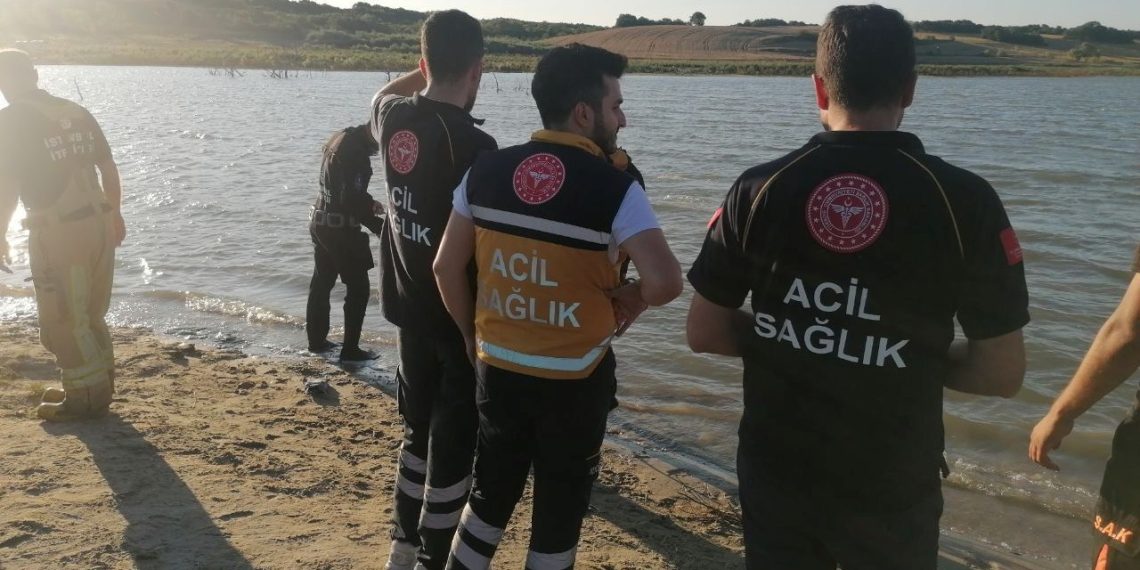 İstanbul’da gölette facia: 3 kardeş boğuldu