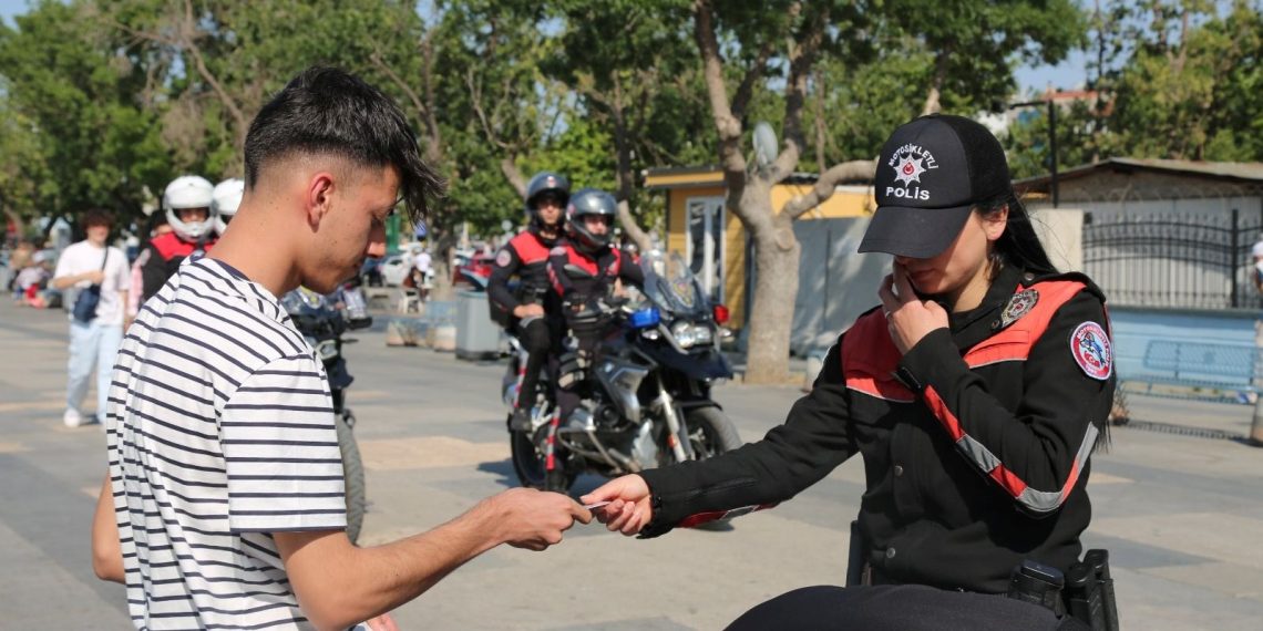 İstanbul’daki göçmen kontrolü: 354’ü kaçak çıktı