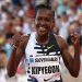 Kenyalı atlet Kipyegon bayanlar 1 milde dünya rekoru kırdı