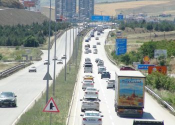 “Kilit kavşak”tan 9 günde 800 bin araç geçti