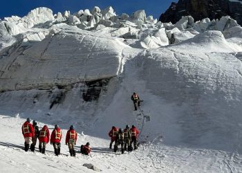 Kırgızistan’daki Pobeda Dağı’na tırmanan 4 dağcı kayboldu