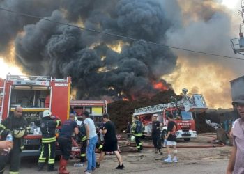 Kocaeli’de geri dönüşüm fabrikasında yangın