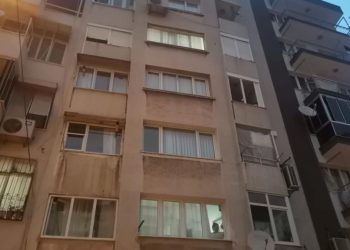 Koku sonrası ihbar ettiler: Anne ile oğlu konutlarında meyyit bulundu