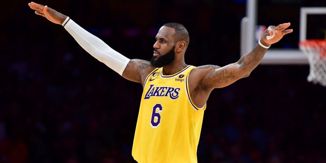 LeBron James devam dedi: Bu sezon yine parkede olacak