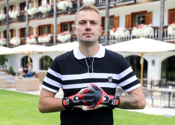 Mert Günok: “Konferans Ligi ulaşılması sıkıntı bir gaye değil”