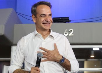 Miçotakis hükümetine güvenoyu