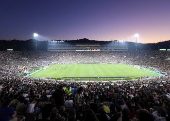 MLS’te Los Angeles Galaxy ve Los Angeles FC derbisi: ‘El Trafico’da seyirci rekoru kırıldı