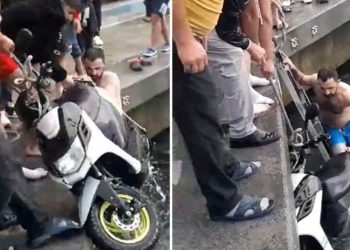Motosikleti ile denize uçtu