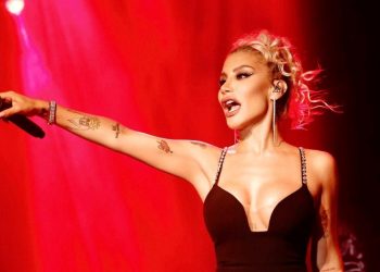 Müzikçi İrem Derici hastaneye kaldırıldı