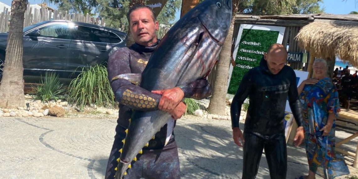 Nihat Altınkaya 70 kiloluk orkinos yakaladı