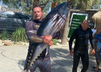 Nihat Altınkaya 70 kiloluk orkinos yakaladı