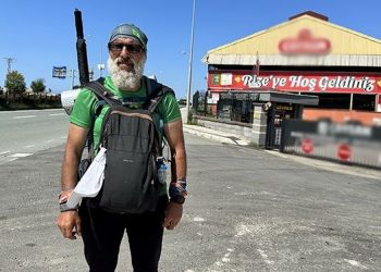 Okuduğu kitaptan etkilendi: Yürüyerek Türkiye cinsine çıktı