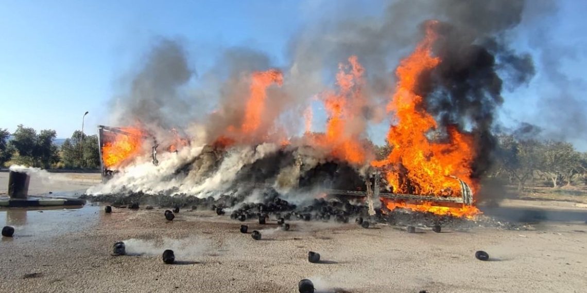 Osmaniye’de iplik yüklü TIR’da yangın
