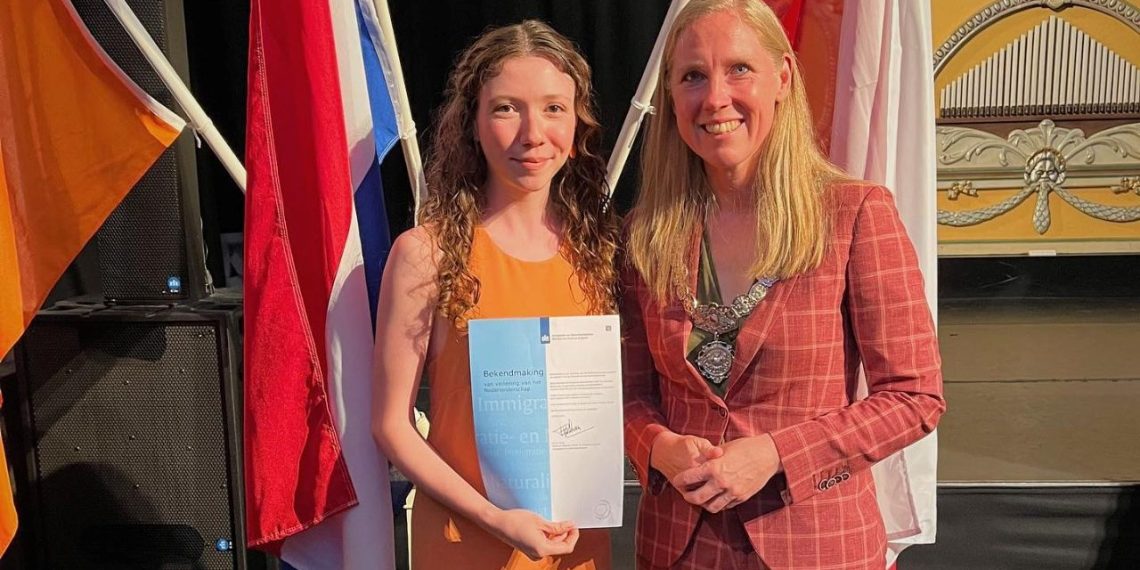 Oyuncu Ece Yüksel Hollanda vatandaşlığı aldı