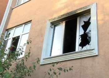 Pendik’te endişe dolu anlar: Kız arkadaşıyla arbede edip, konutu ateşe verdi