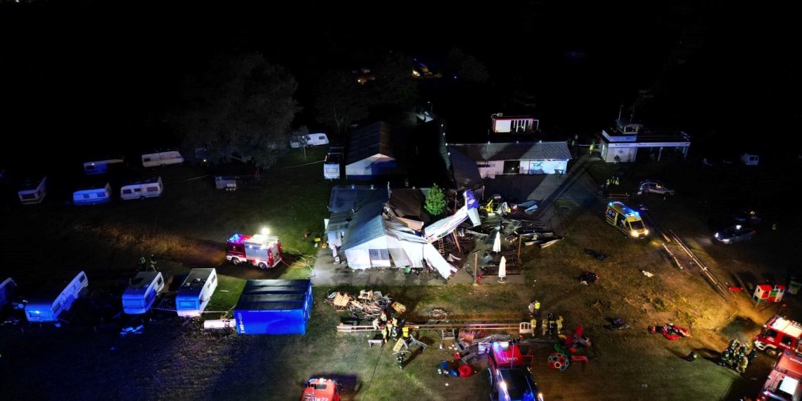 Polonya’da uçak hangara düştü: 5 meyyit, 8 yaralı