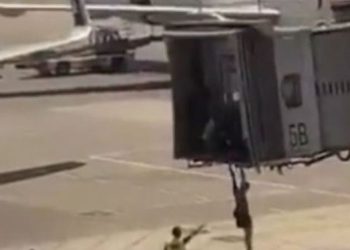 Sabiha Gökçen Havalimanı’nda hareketli anlar: Aprona müsaadesiz giren iki kişi gözaltına alındı