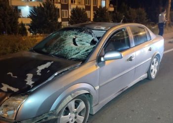 Sakarya’da fecî kaza: Arabanın çarptığı çocuk metrelerce savruldu