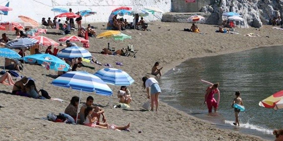 Salgın hastalık riskine karşı 2 vilayette denize girmek yasaklandı