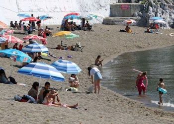 Salgın hastalık riskine karşı 2 vilayette denize girmek yasaklandı