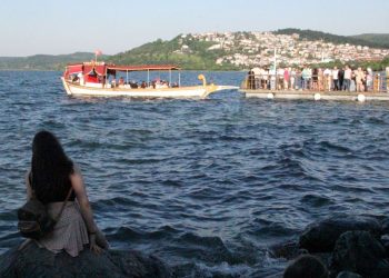 Sapanca Gölü azamî düzeye ulaştı: Tahliye kapakları açıldı