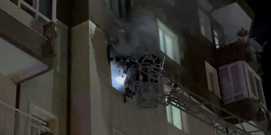 Şarj aleti yangın çıkardı