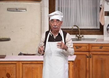 Şener Şen “Zengin Mutfağı” oyunu ile yine Türkiye turnesine çıkıyor