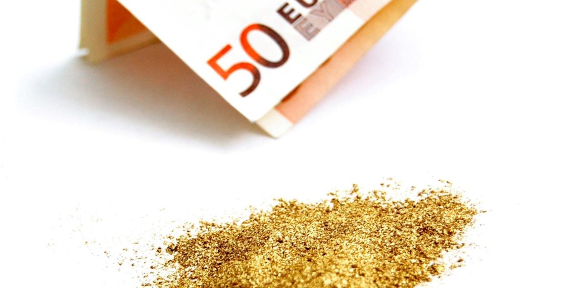 Sihirli toza inanıp 10 bin eurosunu kaptırdı