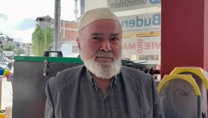 Şoförsüz arabanın çarptığı kişi hayatını kaybetti