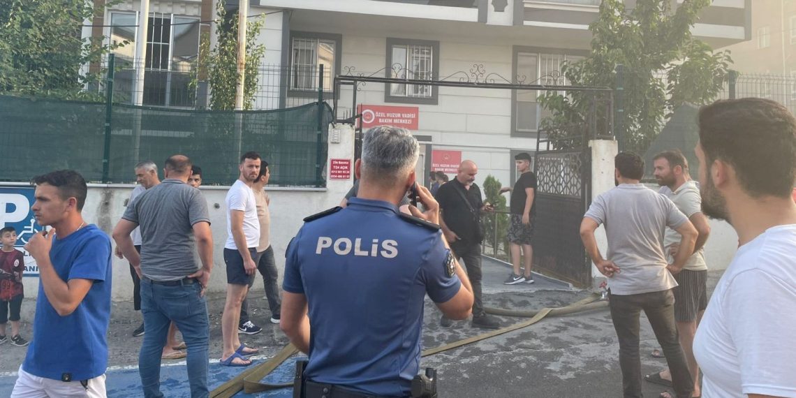 SON DAKİKA HABERİ:  Beylikdüzü’nde özel bakım merkezinde yangın