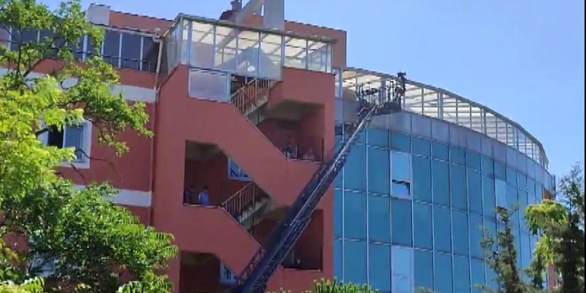 SON DAKİKA HABERİ: Bakırköy Dr. Sadi Konuk Eğitim ve Araştırma Hastanesi’nde yangın