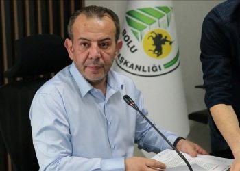 Tanju Özcan kimdir? CHP’den ihraç edilen Tanju Özcan kaç yaşında ve nereli?