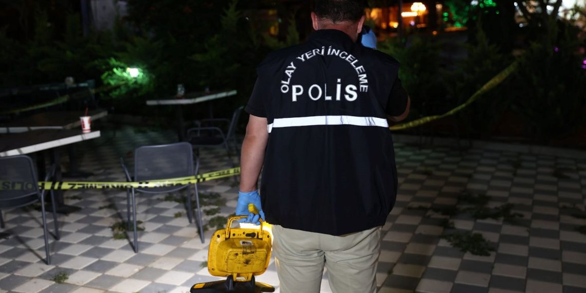 Tartıştığı arkadaşına kurşun yağdırdı