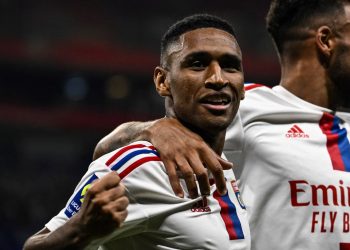 Tete kimdir? Fenerbahçe ile ismi anılan Tete kaç yaşında, nereli ve hangi mevkide oynuyor?